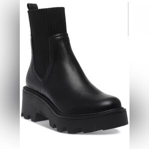 Women's Chelsea Boots - black size 7.5